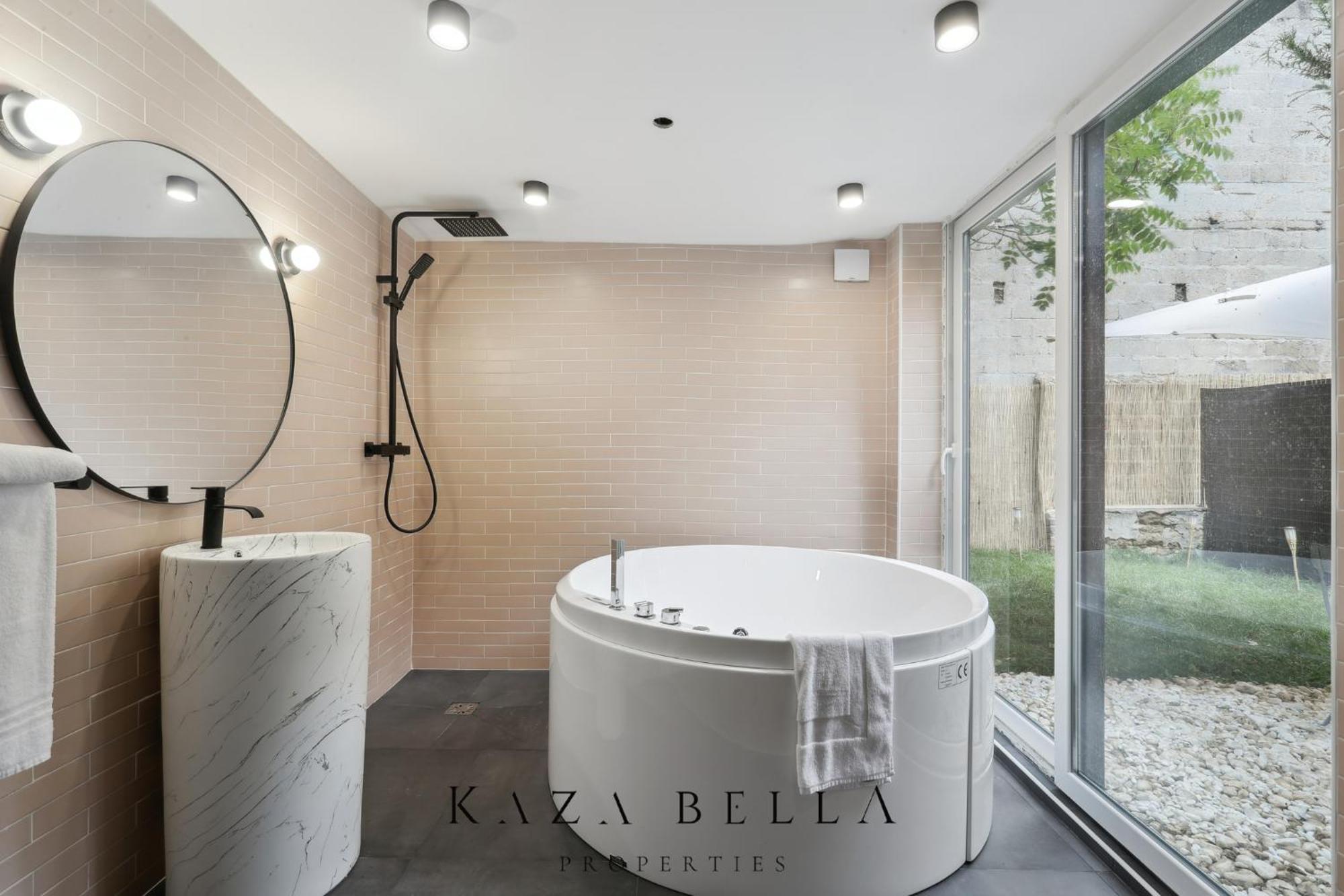 Kaza Bella - Maisons Alfort 6 Luxurious Little House With Private Garden And Jacuzzi Ngoại thất bức ảnh